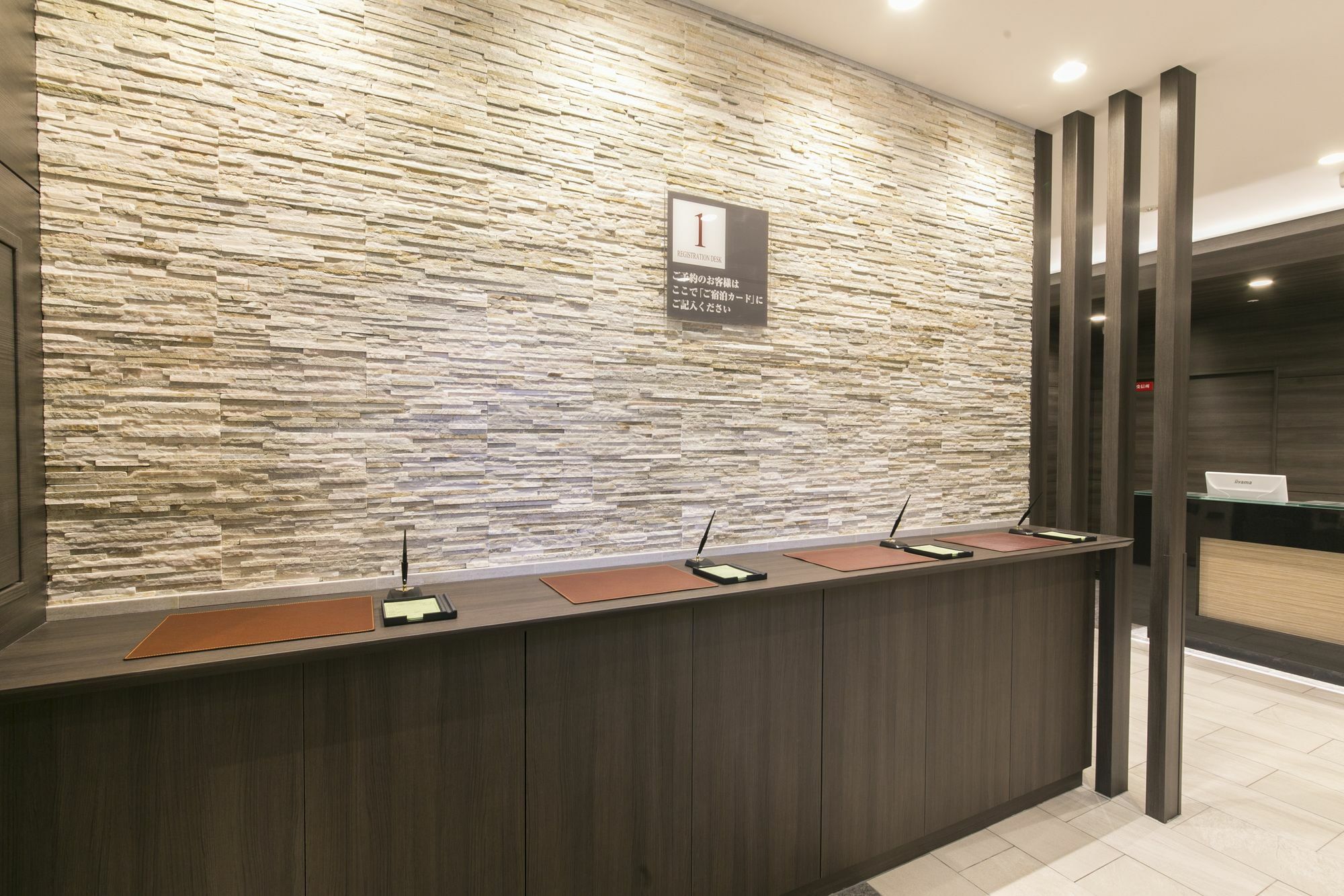 Washington R&B Hotel Shin Osaka Kitaguchi Экстерьер фото